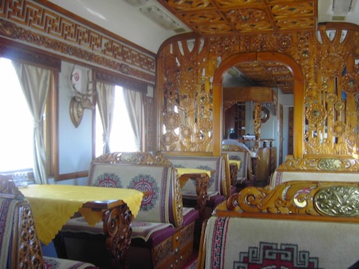 We stappen weer in de trein voor het laatste deel naar Beijing.