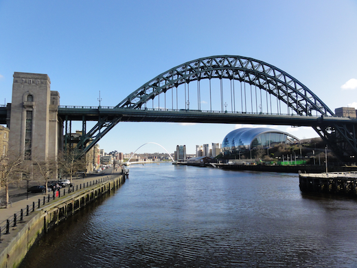 Bruggen over de rivier de Tyne in het centrum van Newcastle.