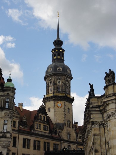 Residenzschloss met de Hausmannsturm.