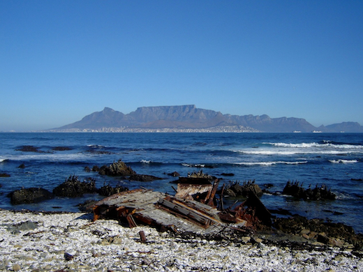 Vanaf het eiland heb je een mooi uitzicht op Kaapstad.